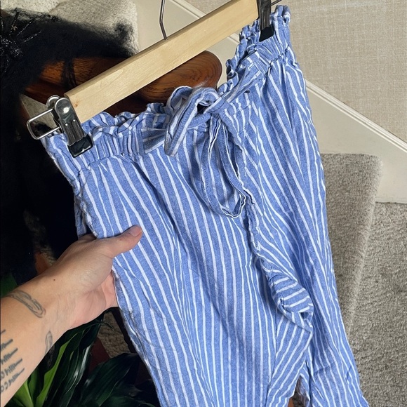 Beachlunchlounge Blue and White Striped Coastal Linen Pants - Picture 4 of 10